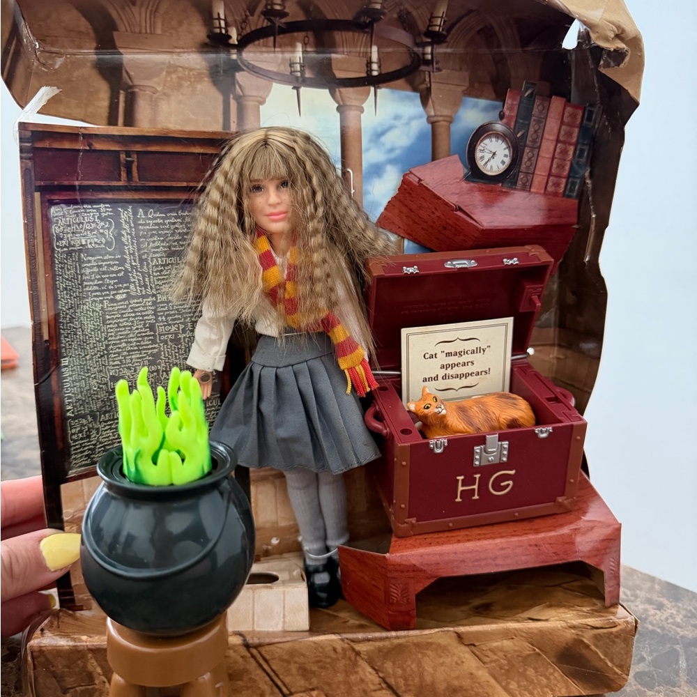 Harry Potter Hermione Granger Magical Powers Doll Mattel w/ Box Tested